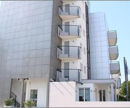 Aparthotel Royal Lido di Jesolo Exterior foto
